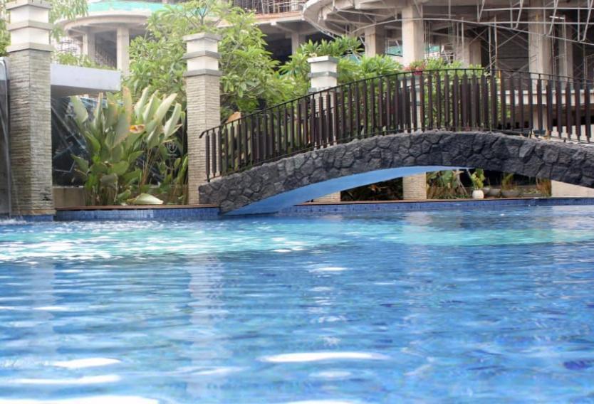 סוראבאיה Apartemen Grand Sungkono Lagoon Venetian. מראה חיצוני תמונה
