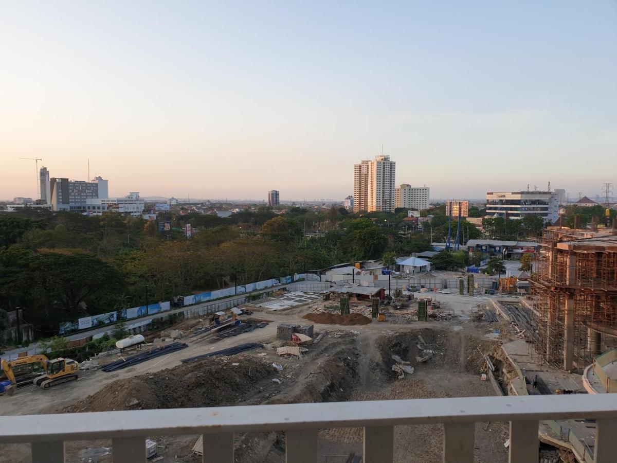 סוראבאיה Apartemen Grand Sungkono Lagoon Venetian. מראה חיצוני תמונה