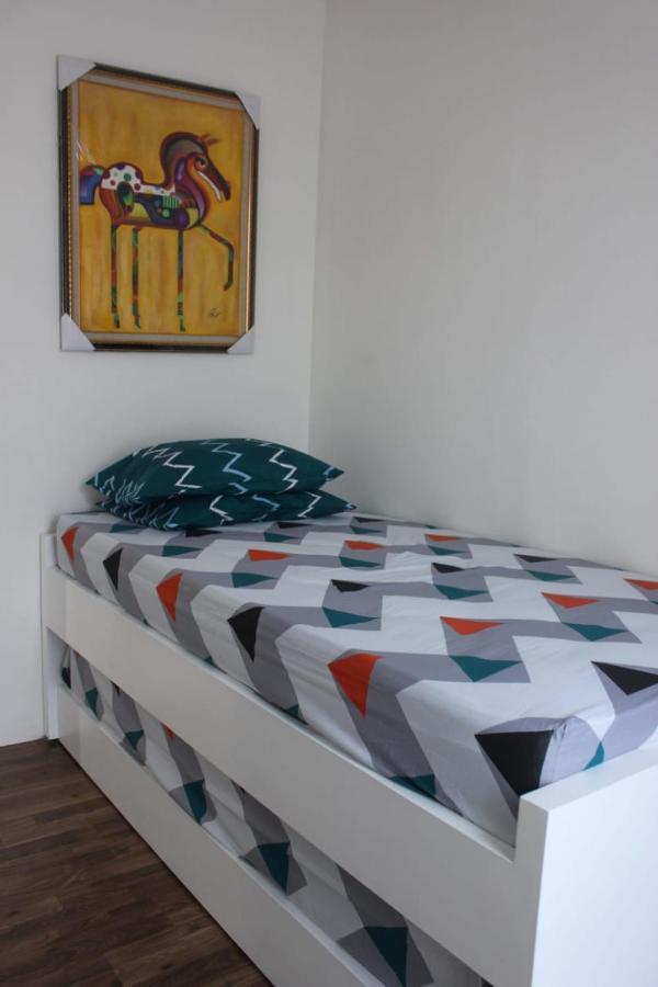 סוראבאיה Apartemen Grand Sungkono Lagoon Venetian. מראה חיצוני תמונה
